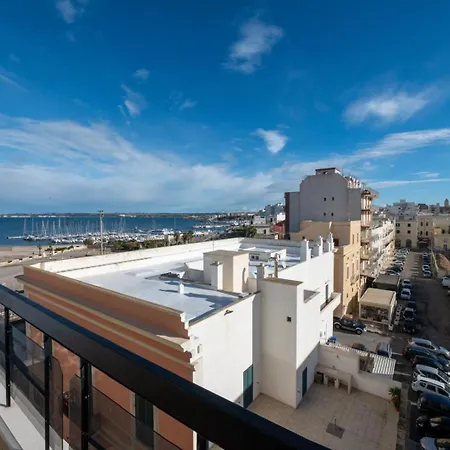 Le Di Tramontana-vista Mare Bed & Breakfast