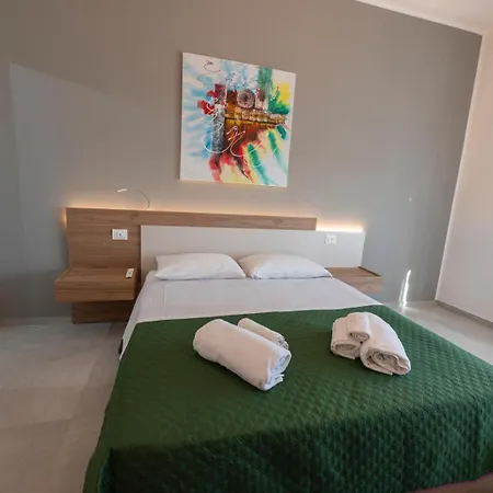 Le Di Tramontana-vista Mare Bed & Breakfast