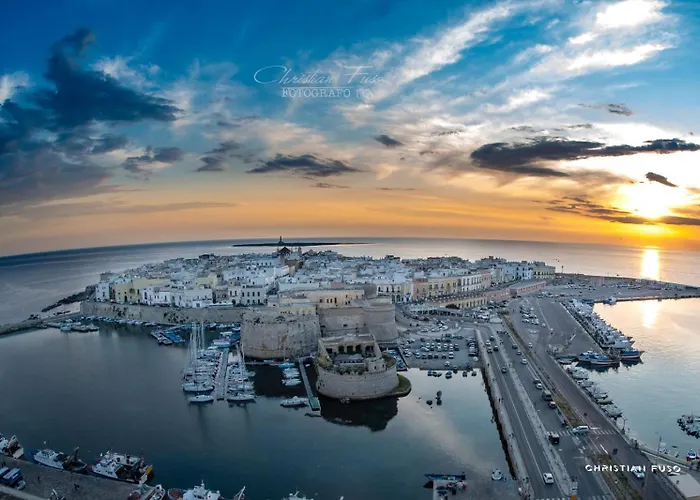 Le Di Tramontana-vista Mare Couette-café 3*